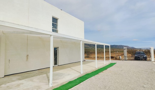 Återförsäljning - Villa -
Pinoso - Inland