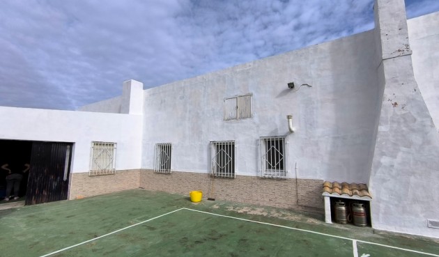 Reventa - Villa -
Villena - Inland