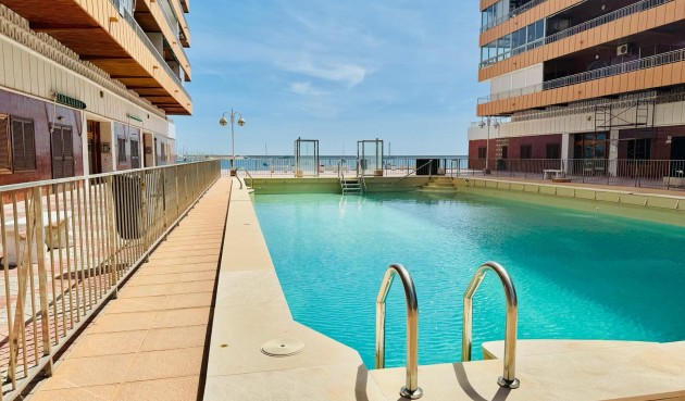 Återförsäljning - Apartment -
Torrevieja - Costa Blanca