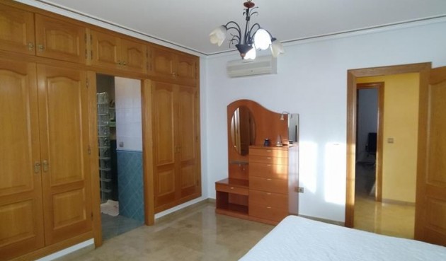 Brukt - Villa -
Orihuela - LOS DESEMPARADOS