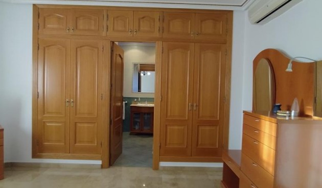 Brukt - Villa -
Orihuela - LOS DESEMPARADOS