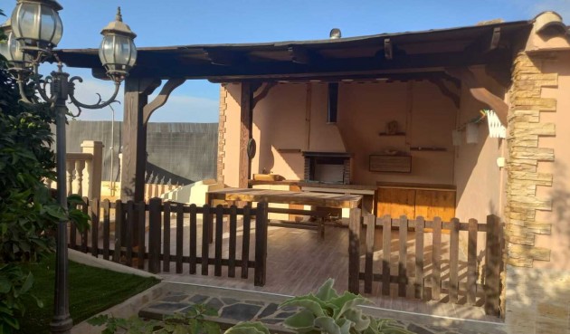 Brukt - Villa -
Orihuela - LOS DESEMPARADOS