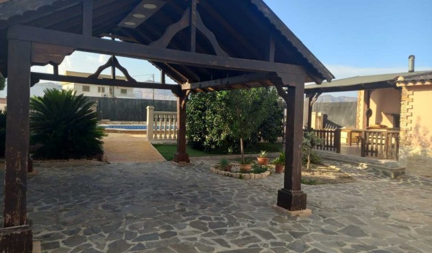 Brukt - Villa -
Orihuela - LOS DESEMPARADOS