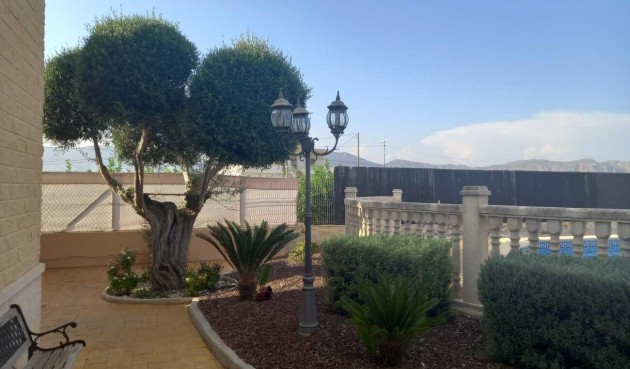 Brukt - Villa -
Orihuela - LOS DESEMPARADOS