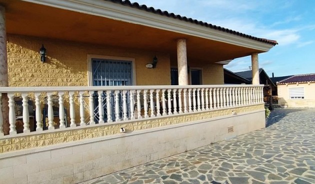 Brukt - Villa -
Orihuela - LOS DESEMPARADOS