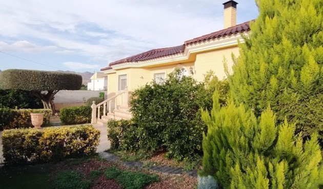 Brukt - Villa -
Orihuela - LOS DESEMPARADOS