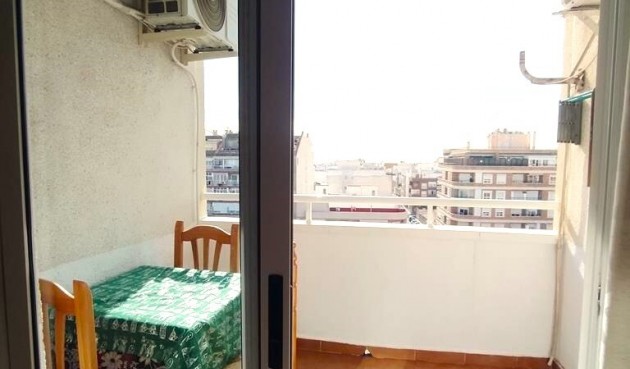 Brukt - Apartment -
Torrevieja - CASCO URBANO