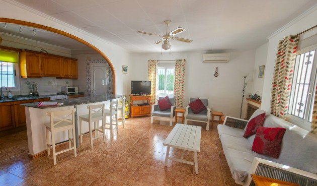 Reventa - Villa -
Torrevieja - Costa Blanca