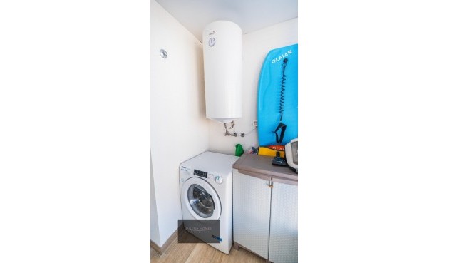 Återförsäljning - Apartment -
Torrevieja - Punta Prima