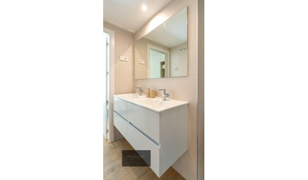 Resale - Apartment -
Torrevieja - Punta Prima