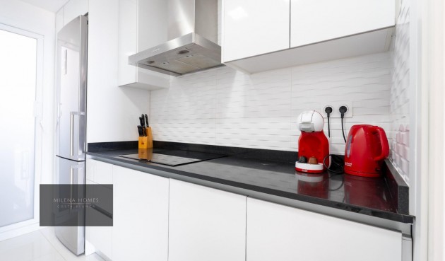 Återförsäljning - Takvåning -
Torrevieja - Punta Prima