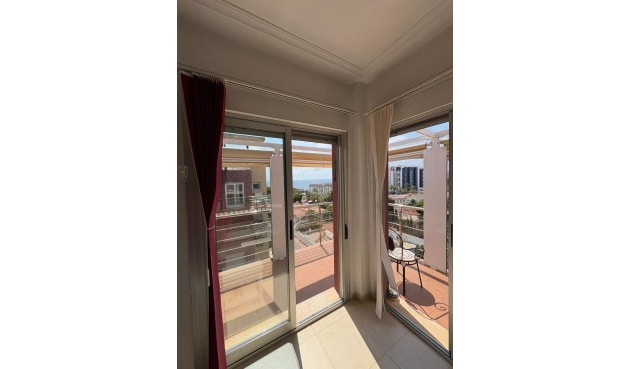 Återförsäljning - Takvåning -
Torrevieja - Punta Prima