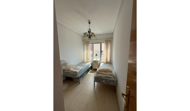 Återförsäljning - Takvåning -
Torrevieja - Punta Prima