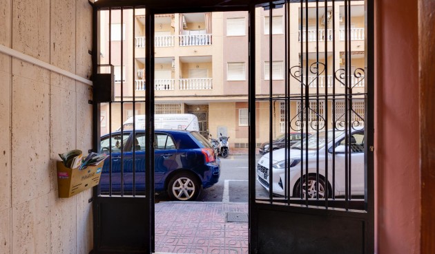 Återförsäljning - Apartment -
Torrevieja - Costa Blanca