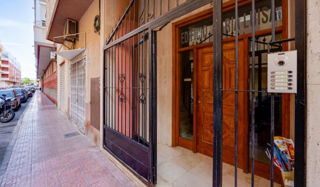 Återförsäljning - Apartment -
Torrevieja - Costa Blanca