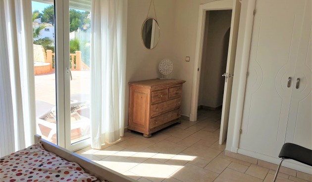 Resale - Villa -
Jávea - Costa Blanca