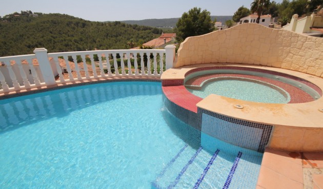 Resale - Villa -
Jávea - Costa Blanca