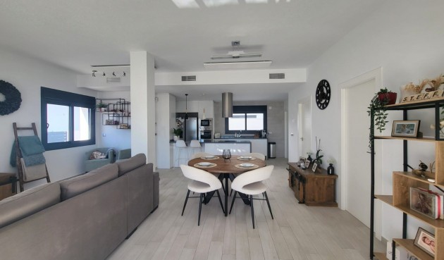 Reventa - Town House -
Daya Vieja - Costa Blanca
