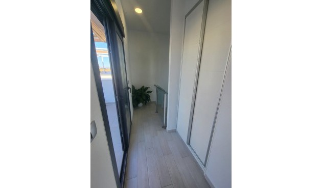 Reventa - Town House -
Daya Vieja - Costa Blanca