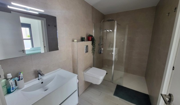 Reventa - Town House -
Daya Vieja - Costa Blanca