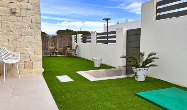 Återförsäljning - Villa -
San Miguel de Salinas - Costa Blanca