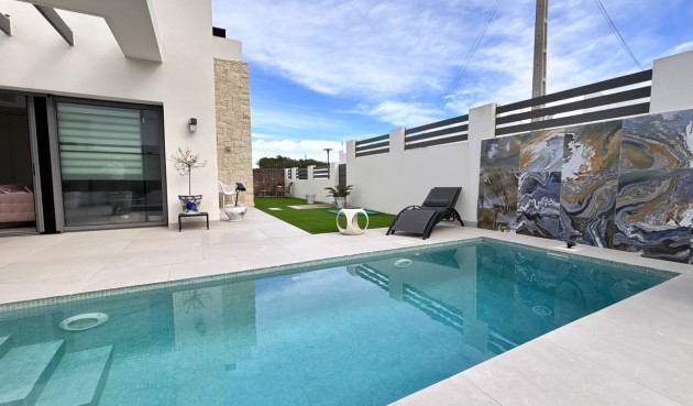 Återförsäljning - Villa -
San Miguel de Salinas - Costa Blanca