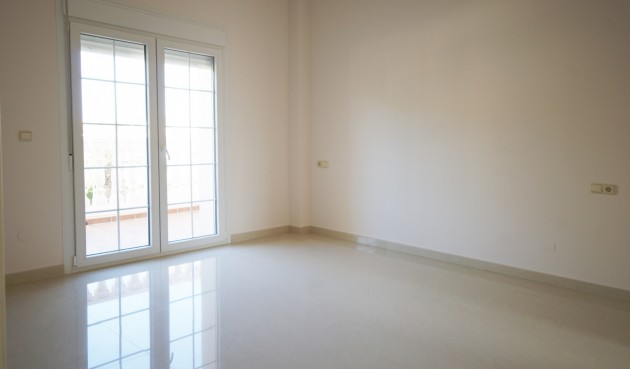 Återförsäljning - Villa -
Cabo Roig - Costa Blanca