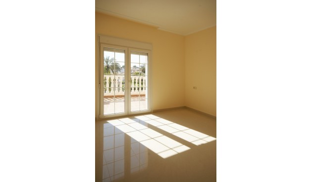 Återförsäljning - Villa -
Cabo Roig - Costa Blanca