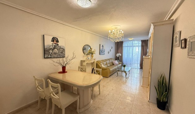 Reventa - Town House -
Torrevieja - Calas Blanca
