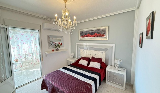 Reventa - Town House -
Torrevieja - Calas Blanca