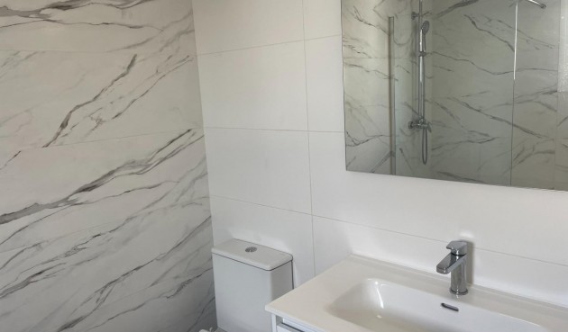 Resale - Bungalow -
Orihuela Costa - La Regia