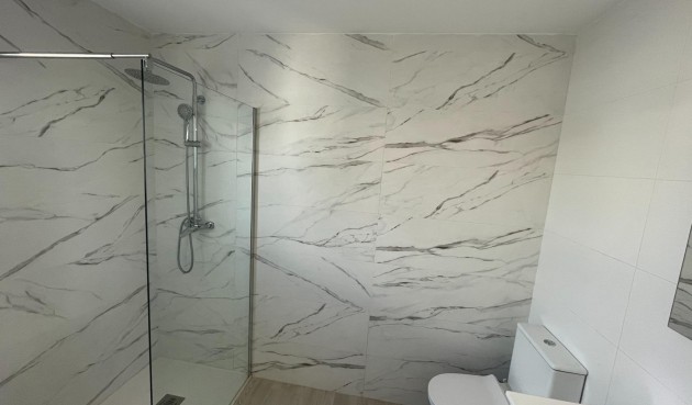 Resale - Bungalow -
Orihuela Costa - La Regia