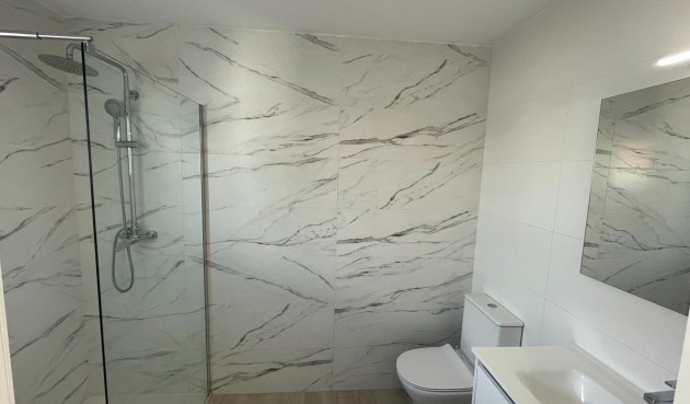 Resale - Bungalow -
Orihuela Costa - La Regia