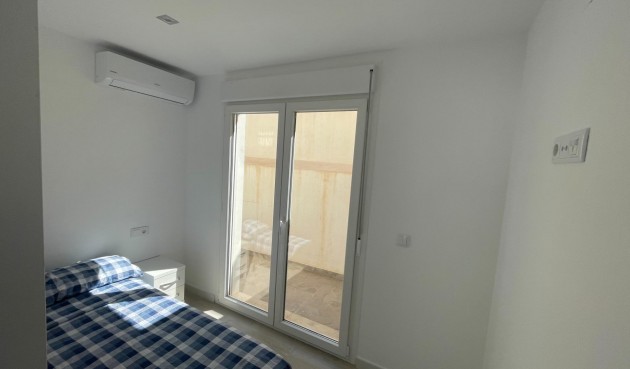 Resale - Bungalow -
Orihuela Costa - La Regia