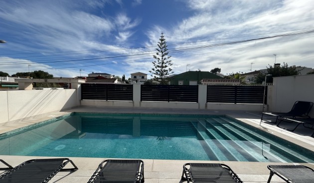 Reventa - Villa -
Los Balcones - Costa Blanca