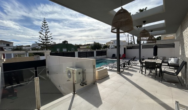 Reventa - Villa -
Los Balcones - Costa Blanca