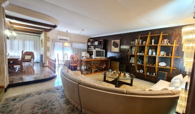 Brukt - Town House -
Elda - Inland