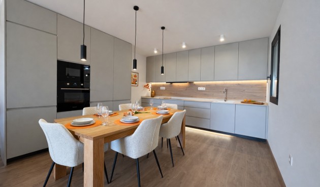 Brukt - Town House -
Dolores - Costa Blanca