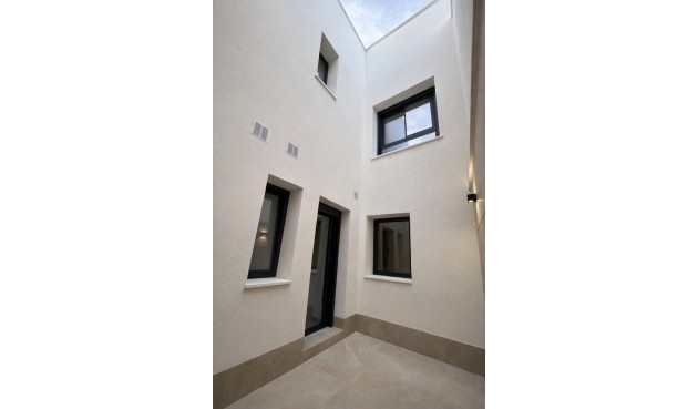 Brukt - Town House -
Dolores - Costa Blanca