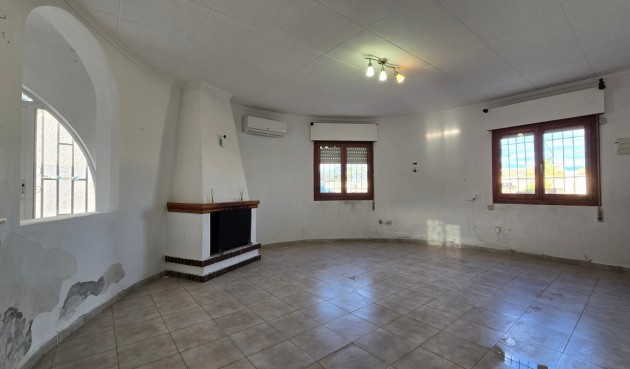 Återförsäljning - Villa -
El Chaparral - Inland