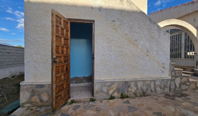 Återförsäljning - Villa -
El Chaparral - Inland