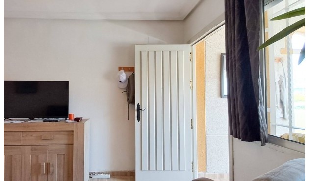 Brukt - Apartment -
Torrevieja - Parque Acuático - Sector 25
