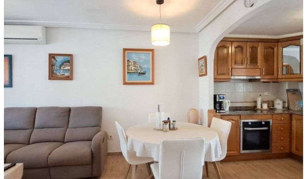 Brukt - Apartment -
Torrevieja - Parque Acuático - Sector 25