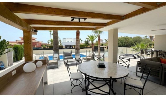 Reventa - Villa -
Alfas del Pí - Costa Blanca