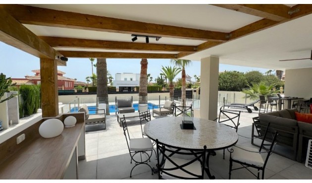 Reventa - Villa -
Alfas del Pí - Costa Blanca