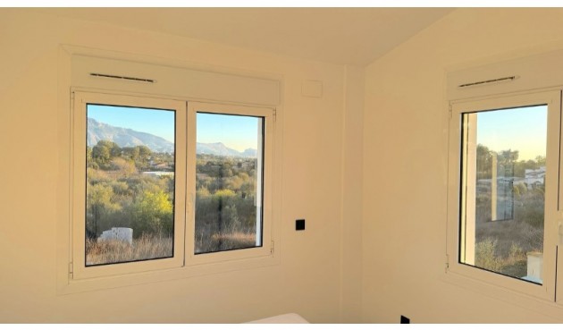 Reventa - Villa -
Alfas del Pí - Costa Blanca