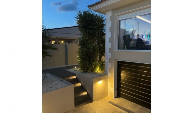 Reventa - Villa -
Alfas del Pí - Costa Blanca