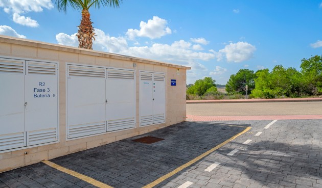 Återförsäljning - Villa -
Orihuela - Inland