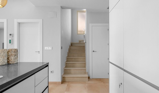 Återförsäljning - Villa -
Orihuela - Inland