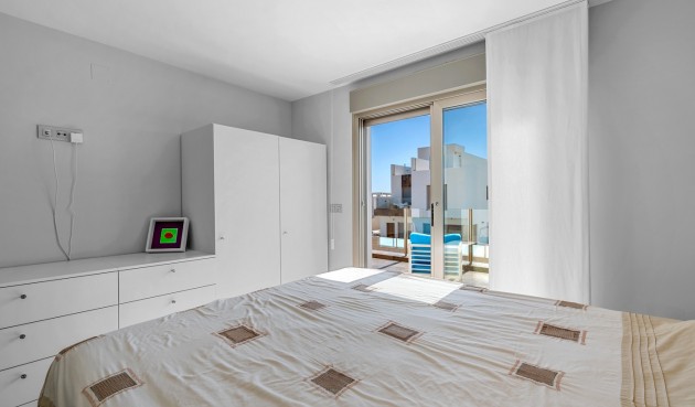 Återförsäljning - Villa -
Orihuela - Inland